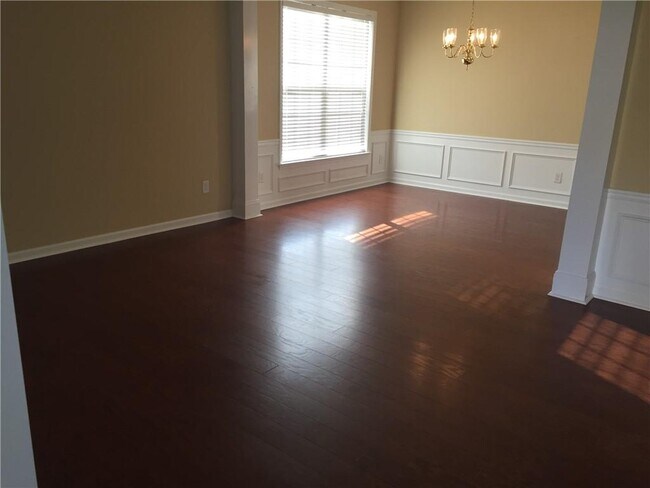 Foto del edificio - 708 Wendlebury Ct