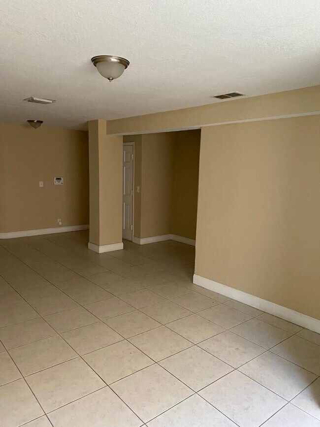 Foto del edificio - 1451 Egret Rd