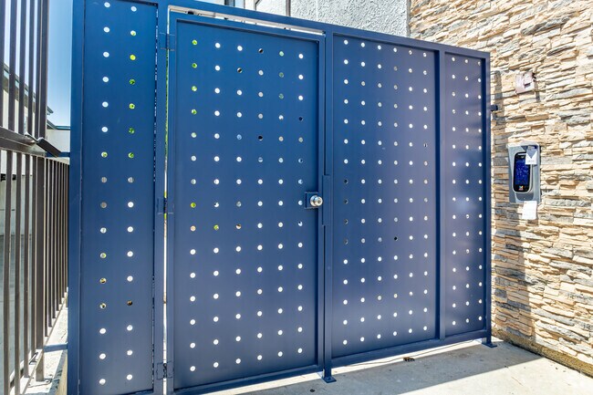 Entrada - Azul Apartments