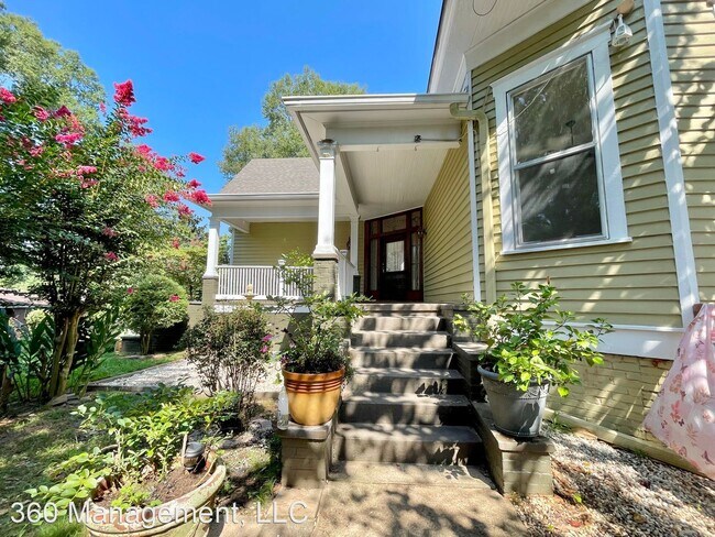 Foto del edificio - 4 br, 2 bath House - 311 N. 4th St.