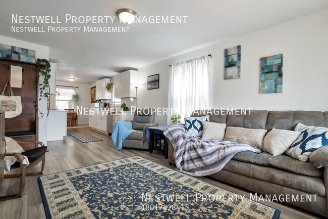 Building Photo - Charming 4-bed Single family home