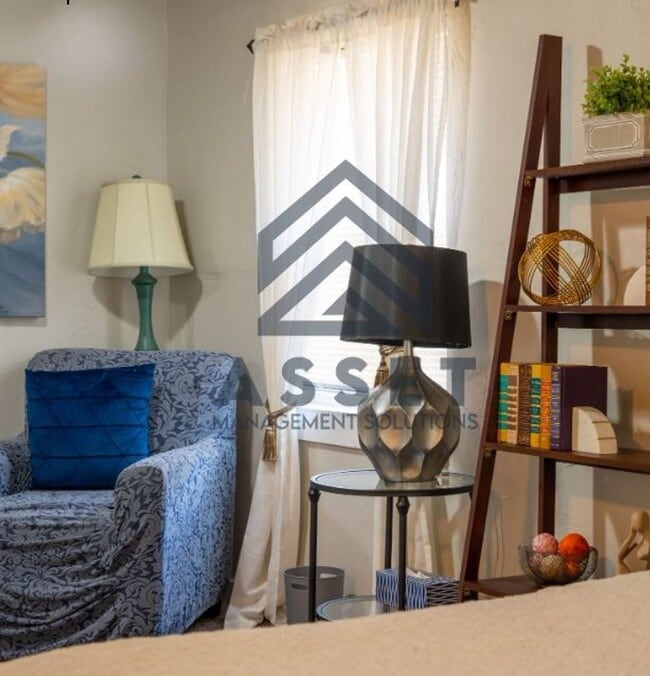 Building Photo - 2-Bed Furnished or Unfurnished The Choice Is Yours!