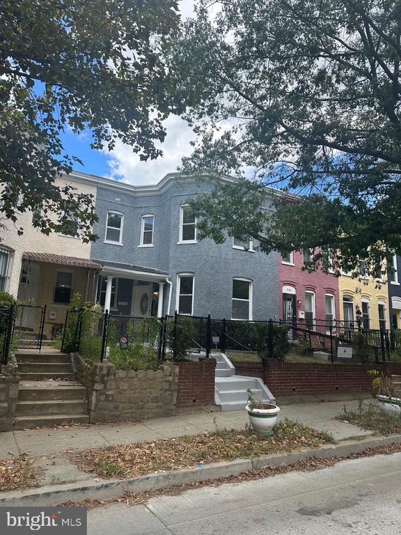 Primary Photo - 745 Kenyon St NW