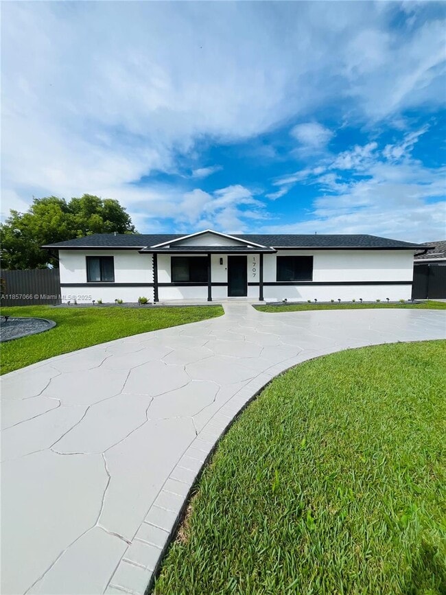 Foto del edificio - 1707 S Curlew Ln