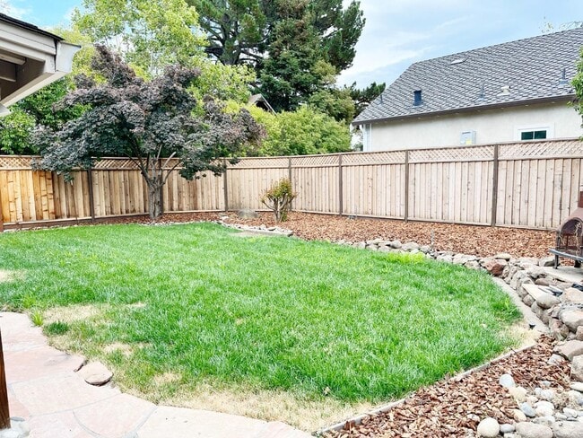 Building Photo - 4140 De Mille Dr