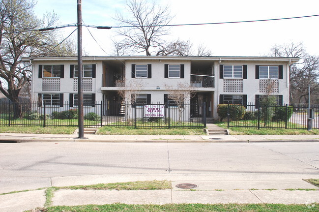 Building Photo - Pine Apartments