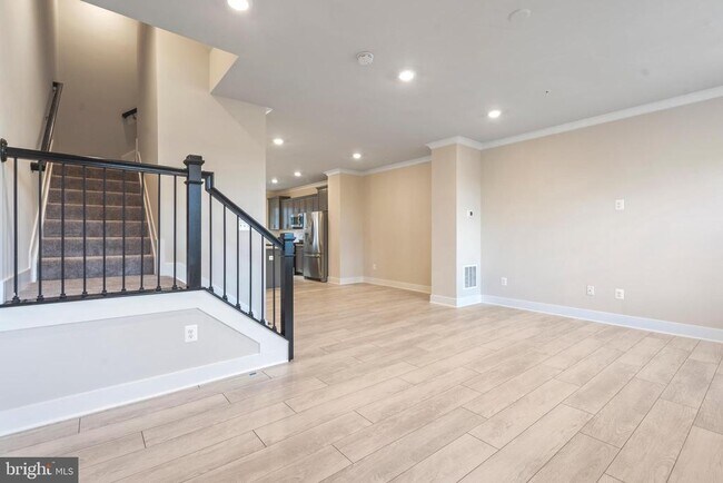 Building Photo - 1421 Clingmans Dome Dr