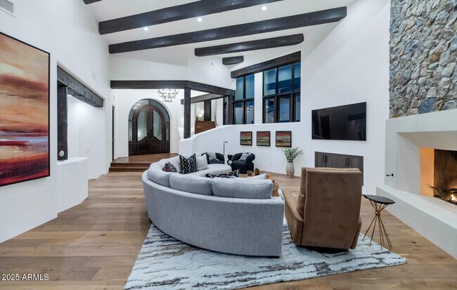 Foto del edificio - 5810 E Cholla Ln