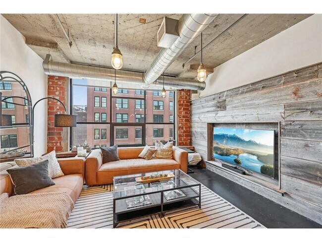 Foto del edificio - 718 N Washington Ave