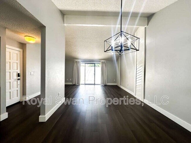 Foto del edificio - 4228 Oak Loop