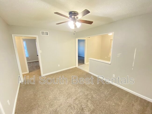 Building Photo - 209 Howard