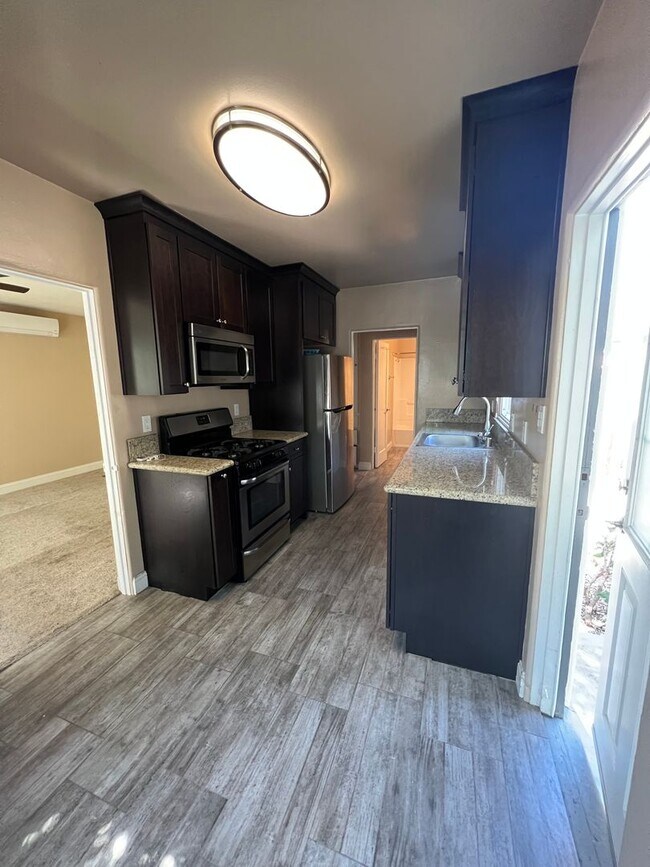 Building Photo - La Mesa Multi