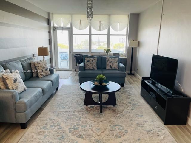 Foto del edificio - 7441 Wayne Ave