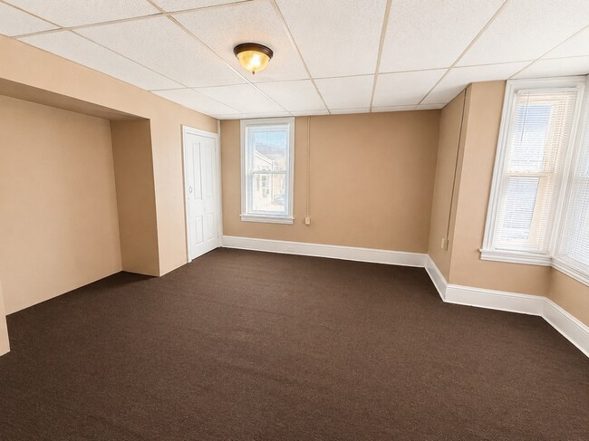 Building Photo - 1213 Powell St