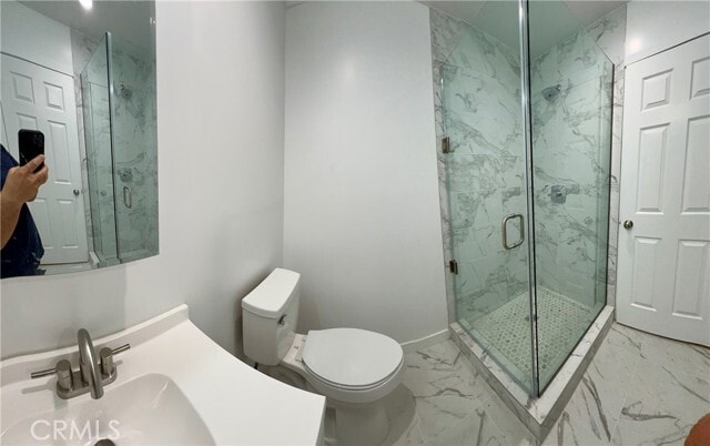 Foto del edificio - 18654 Runnymede St