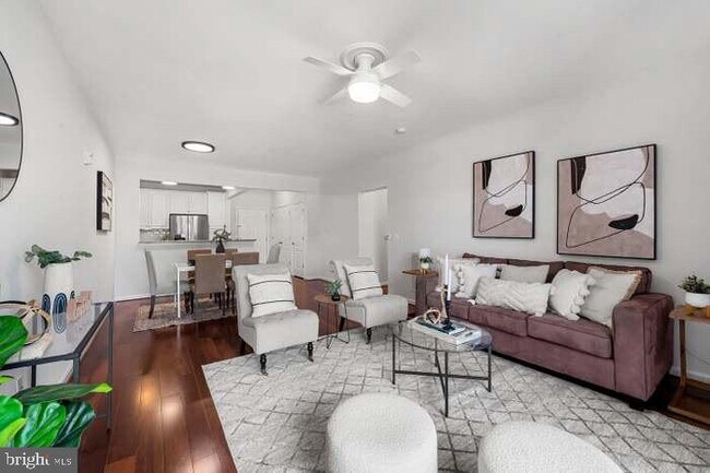 Foto del edificio - 625 Quarry View Ct