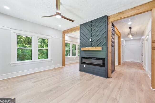 Foto del edificio - 1838 Moore St NW