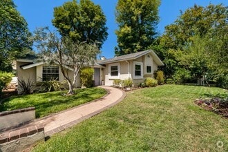 Building Photo - 5163 Don Pio Dr