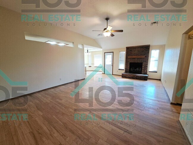 Building Photo - 3 Bedroom 2 Bath in Norman
