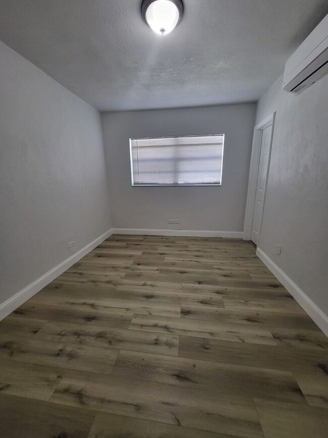 LC 03:109 SW 5th Ct - LC 03:109 SW 5th Ct Apartment
