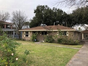 Building Photo - 510 Shane St