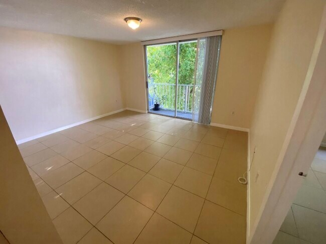 Foto del edificio - 1720 NW North River Dr