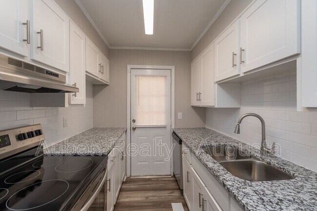Foto del edificio - Johns Road Place Apartments