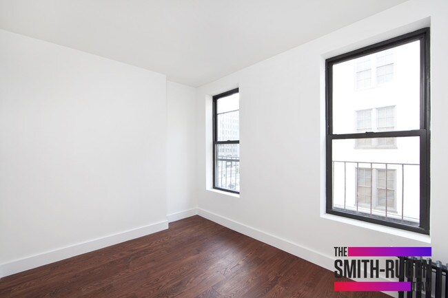 Building Photo - 550 Broome St
