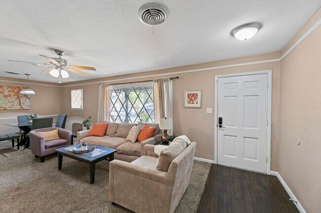 Building Photo - 5720 Wharton Dr