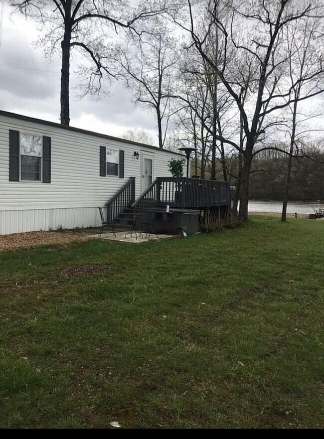 Leveled 1 acre lot - 24310 Seals Rd