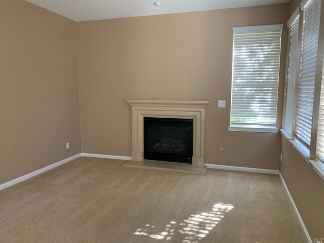 Building Photo - 1000 Madrone Ave