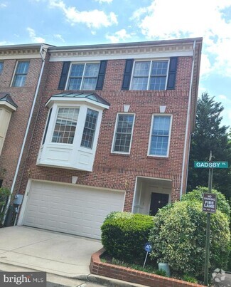 Building Photo - 2511 Gadsby Pl