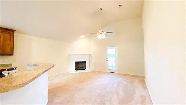 Building Photo - 1417 Sun Dr