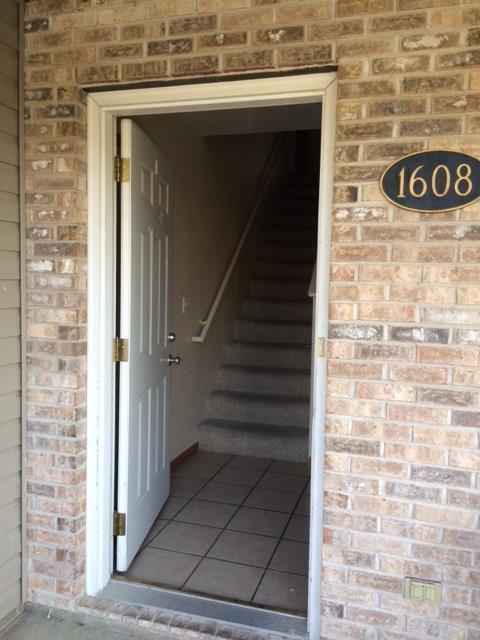 Building Photo - 1608 Citadel Dr
