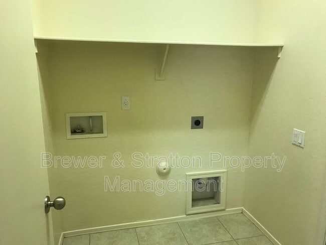 Building Photo - 5254 W Glass Ln