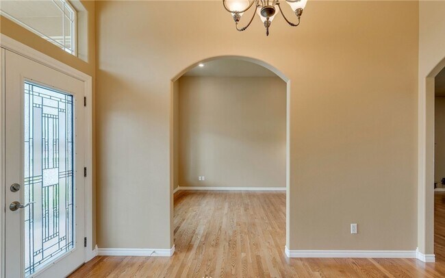 Foto del edificio - 89 Springhill Dr