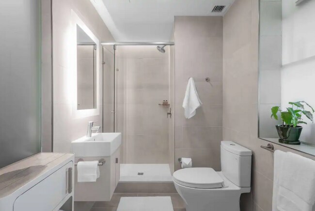 Foto del edificio - 100 Glen Iris Dr NE