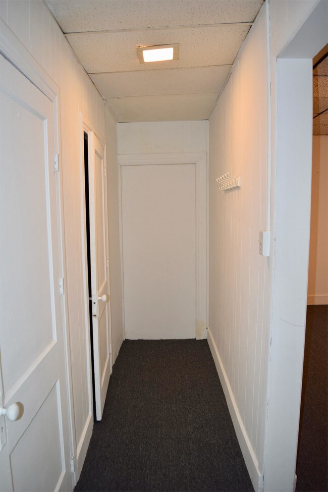 Foto del edificio - 1267 W Market St