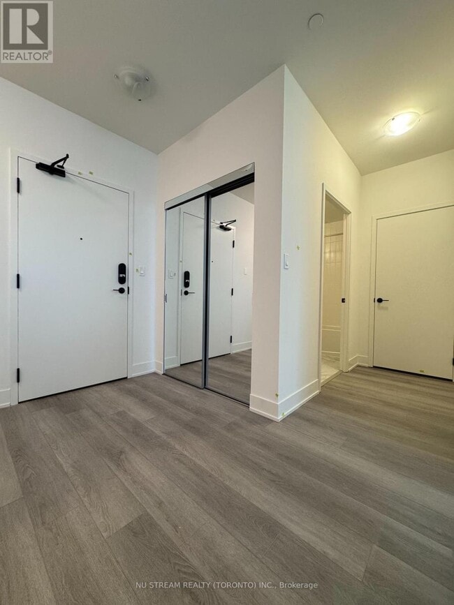 Building Photo - 38-338 Andre de Grasse St