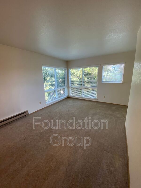 Foto del edificio - 910 N 104th St