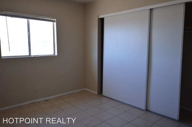 Building Photo - 2141 Oceanus Ln