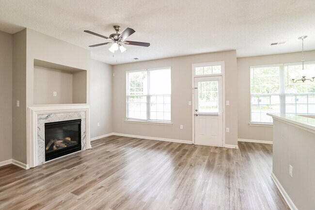 Foto del edificio - 6820 Ayrshire Glen Pl