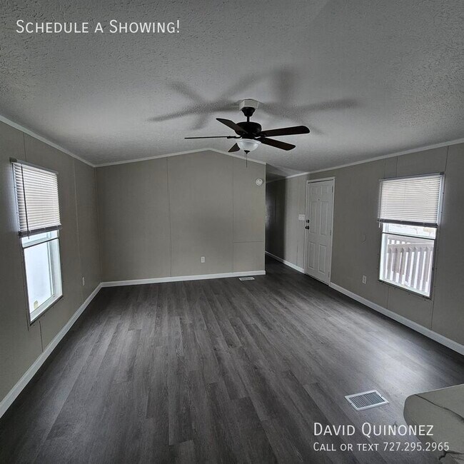 Foto del edificio - 2737 W Washington Center Rd