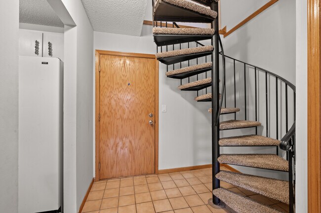 Foto del edificio - 7212 72nd Ln N
