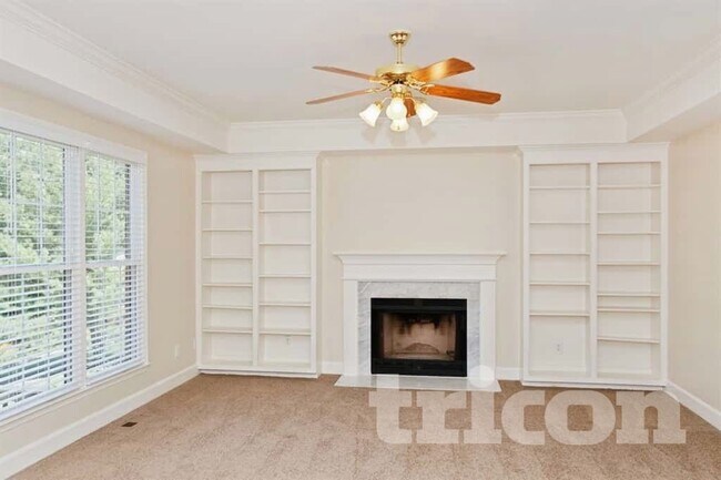 Foto del edificio - 105 Saddlebridge Ln