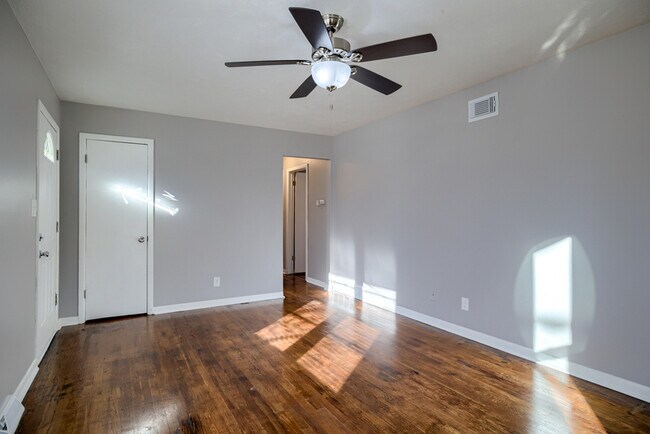 Building Photo - 7622 Sherman Dr