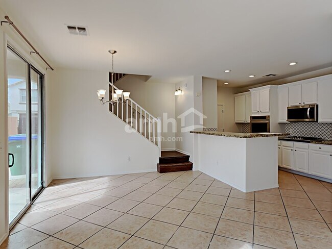 Building Photo - 282 W Paseo Celestial