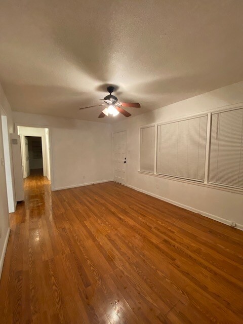 Building Photo - 933 Crabtree Cv