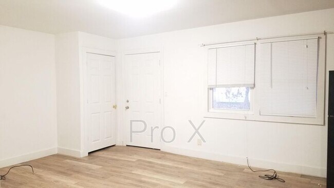 Foto del edificio - 104 W Hudson St