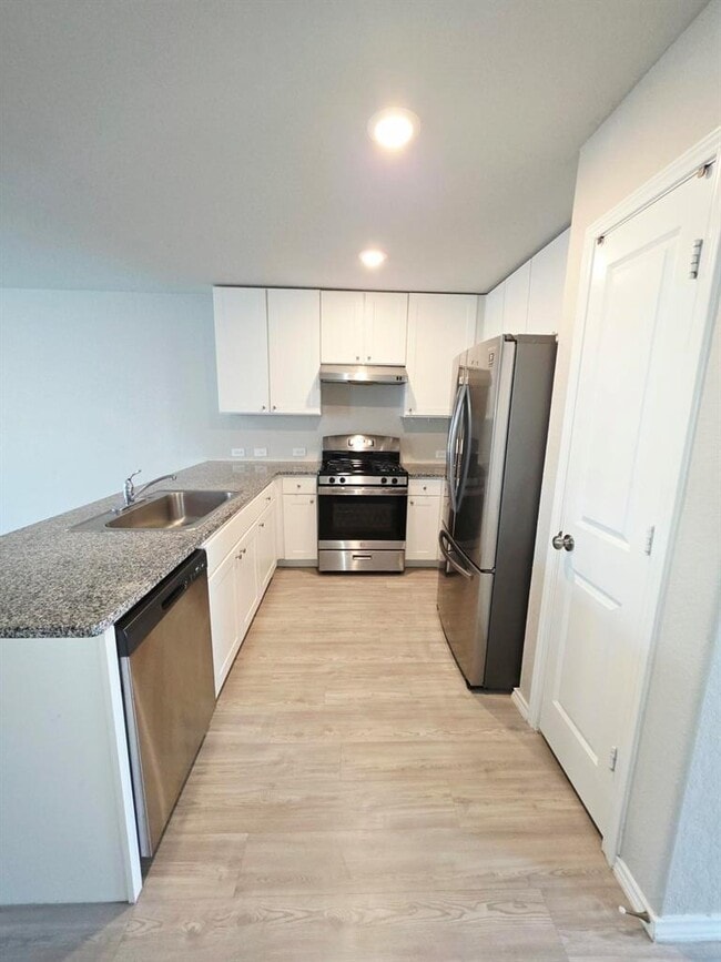 Building Photo - 10799 Prusiner Dr